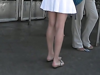 The Most Beautiful Up-skirt Teen You Ever Saw